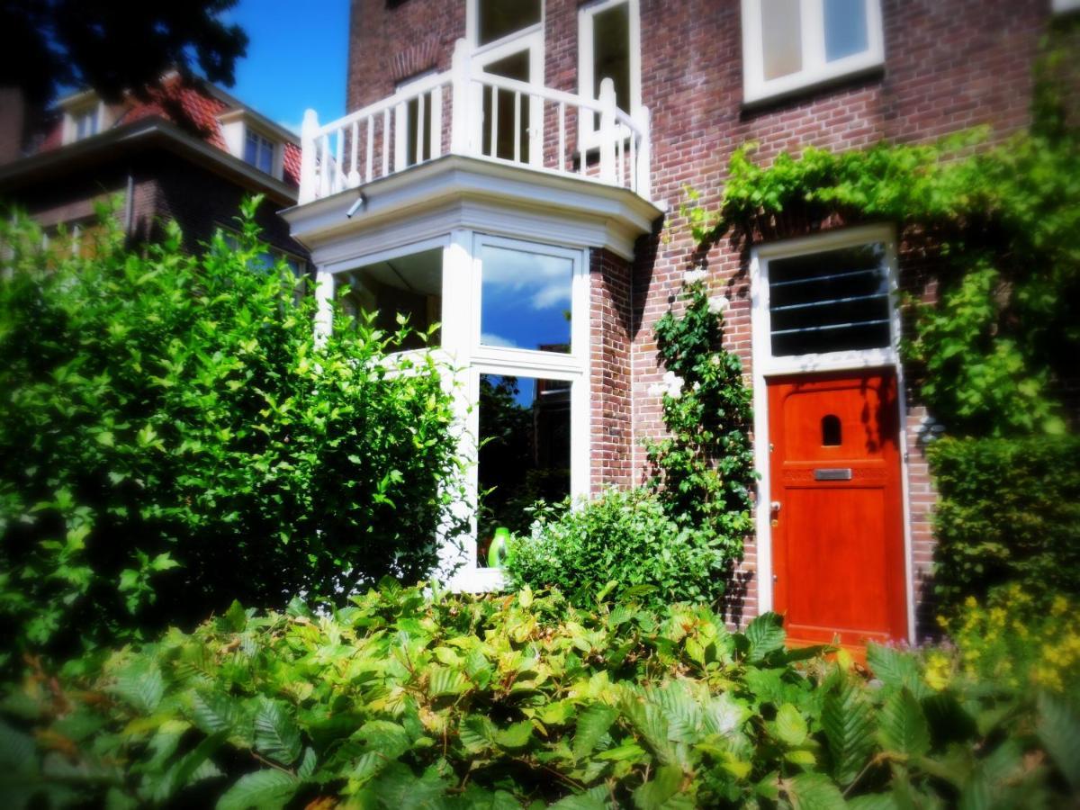 Hus Bed and Breakfast Leeuwarden Exteriör bild